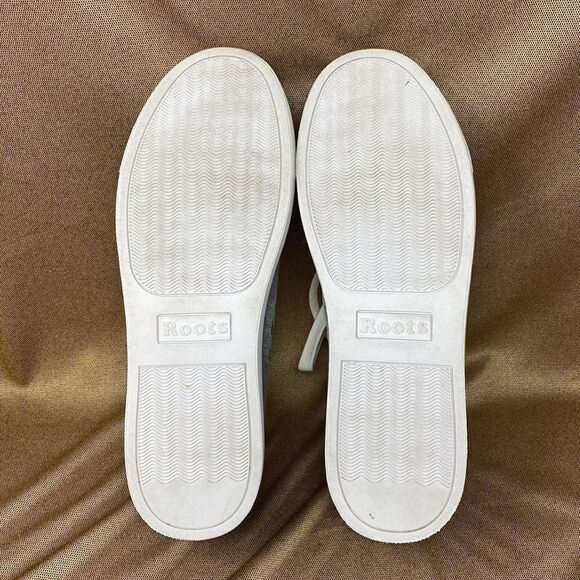 Roots Natural Comfort and Health Cap Toe Sneakers - Picture 10 of 14